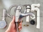 Vòi lavabo CAESAR B136CU kèm sen nóng lạnh - Ảnh 3