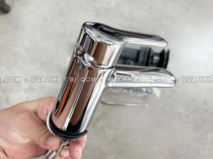 Hinh anh thuc te Voi lavabo TOTO TVLM102NSR nong lanh 6