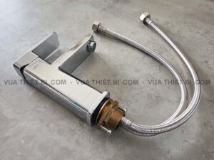Hinh anh thuc te Voi lavabo VIGLACERA VG112 nong lanh 1