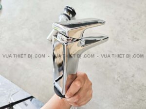 Hinh anh thuc te Voi lavabo INAX LFV 632S 2 nong lanh 7