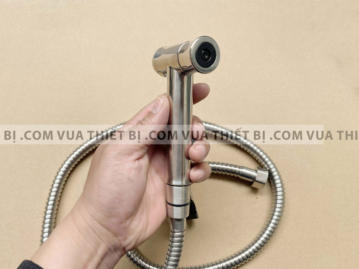 Hình ảnh thực tế Vòi xịt vệ sinh CAESAR BS310CW