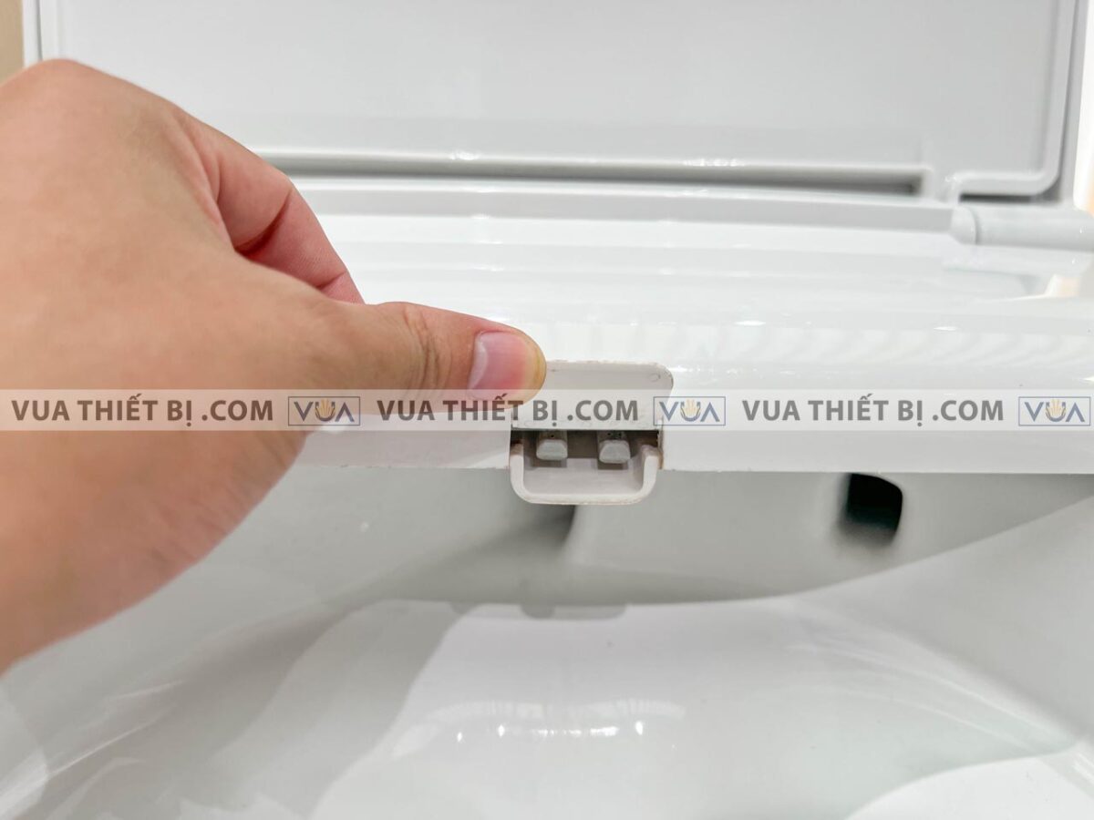 anh thuc te bon cau 1 khoi inax ac 1052 cw s32vn 11