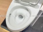 anh thuc te bon cau 1 khoi inax ac 4005vn aqua ceramic nap em 3
