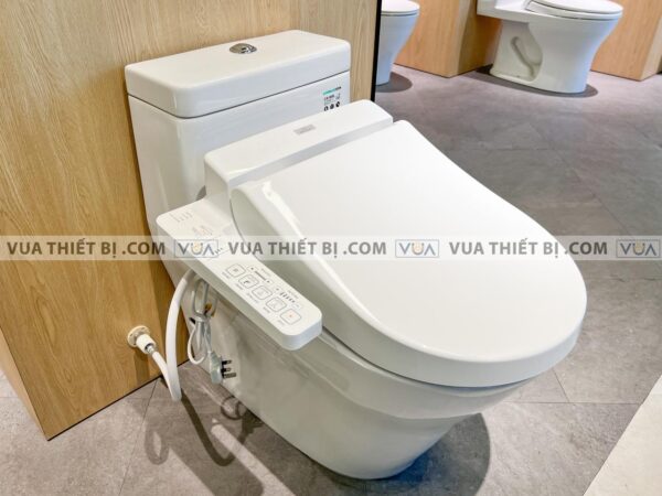 anh thuc te bon cau 1 khoi toto cw166rb tcf6632a w8 nap rua dien tu 2