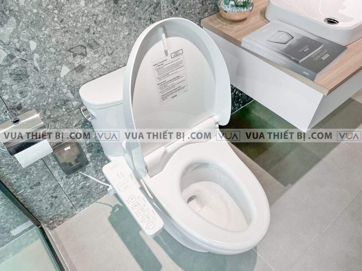 anh thuc te bon cau 2 khoi toto cs767rw7 nap rua dien tu tcf6631a 7