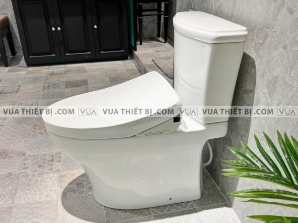 anh thuc te bon cau 2 khoi toto cs986cgw12 nap rua dien tu tcf4911ez 2