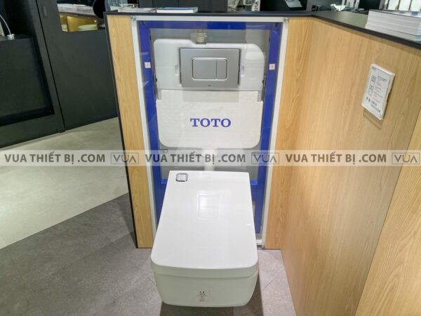 anh thuc te bon cau treo tuong toto cw512yr 7ee0007 tcf403ea nap rua dien tu 1