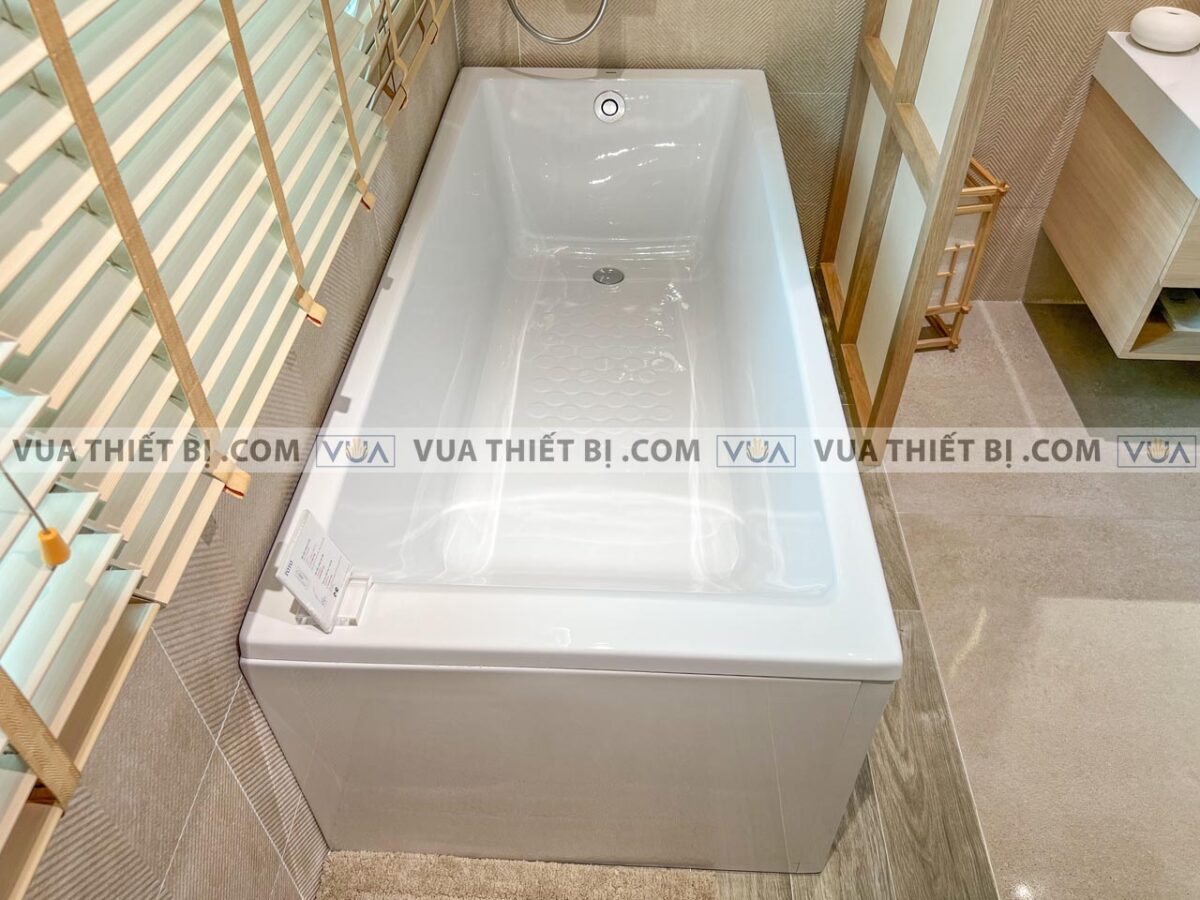 anh thuc te bon tam toto pay1725vc tbvf411 chan yem 17m 2