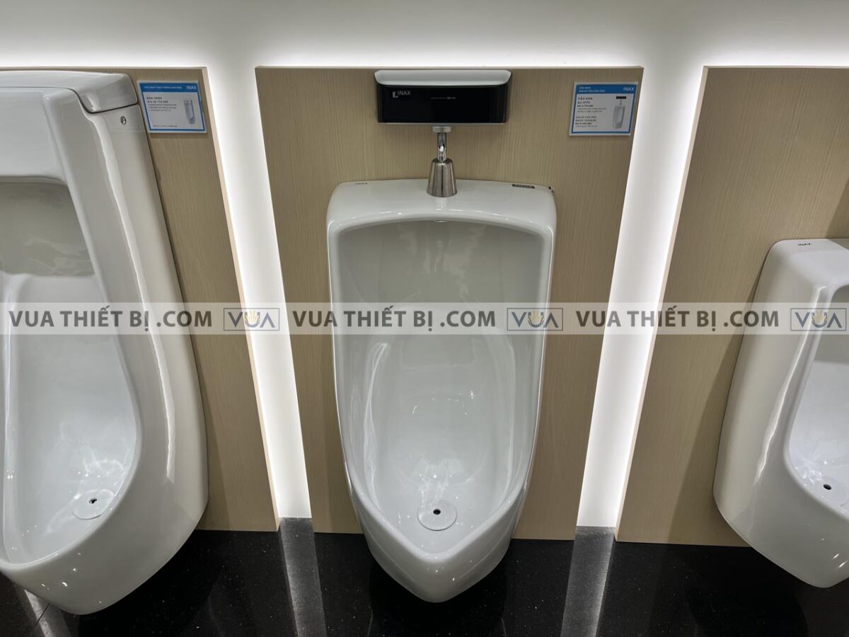 anh thuc te bon tieu nam inax treo tuong aqua ceramicinax au 411v okuv 120a_b 5 3