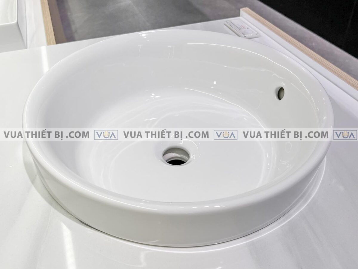 anh thuc te chau rua mat lavabo toto l1704xw dat ban 4