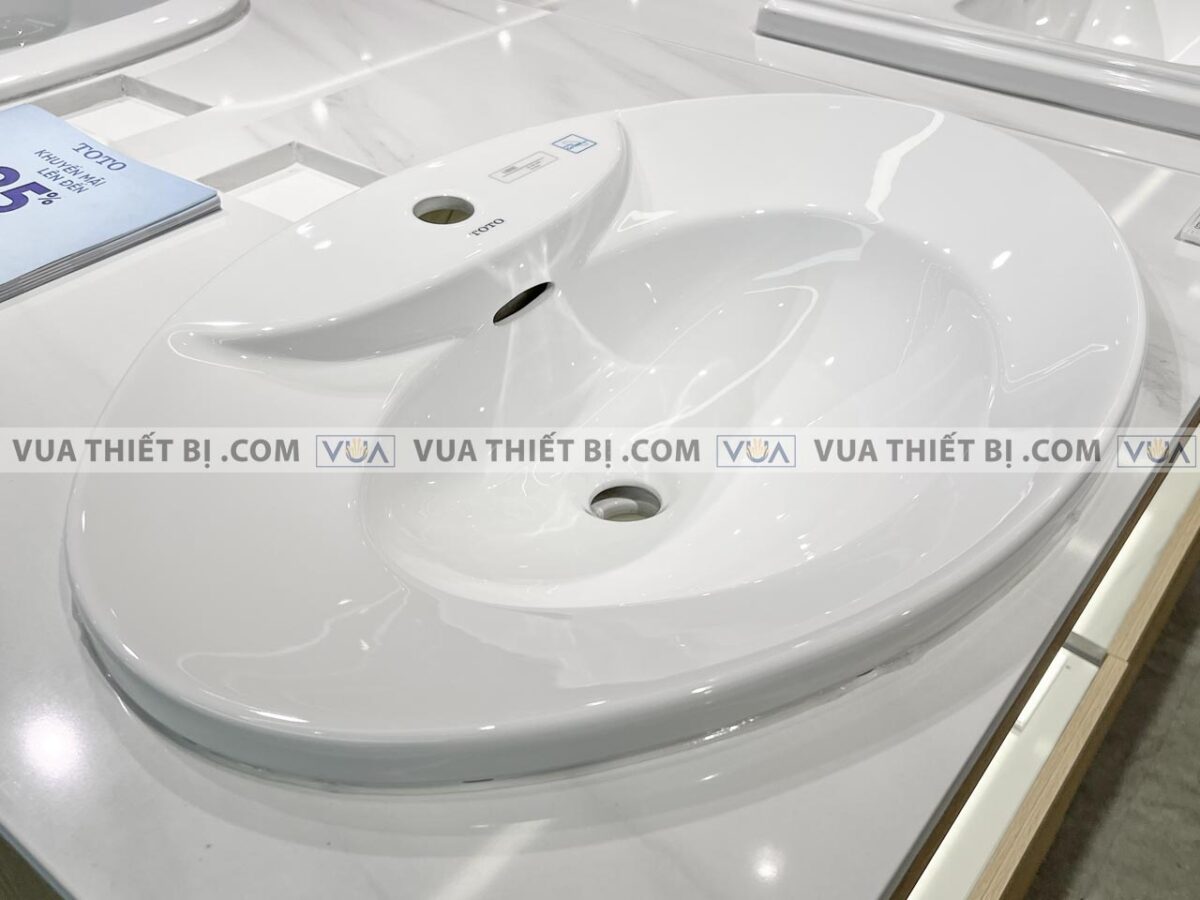 anh thuc te chau rua mat lavabo toto l909c duong vanh 4