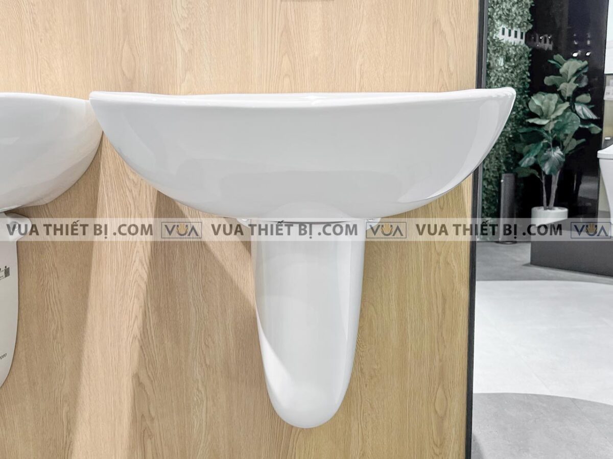 anh thuc te chau rua mat lavabo toto lht236cs chan lung treo tuong 4