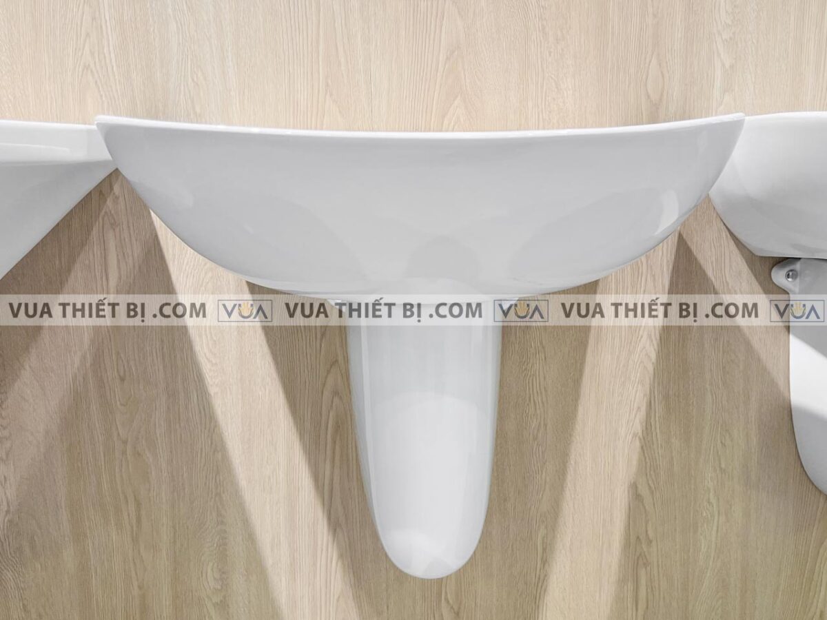 anh thuc te chau rua mat lavabo toto lht239crw chan lung treo tuong 2