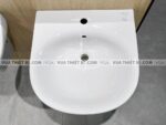 anh thuc te chau rua mat lavabo toto lht766crxw chan lung treo tuong 1
