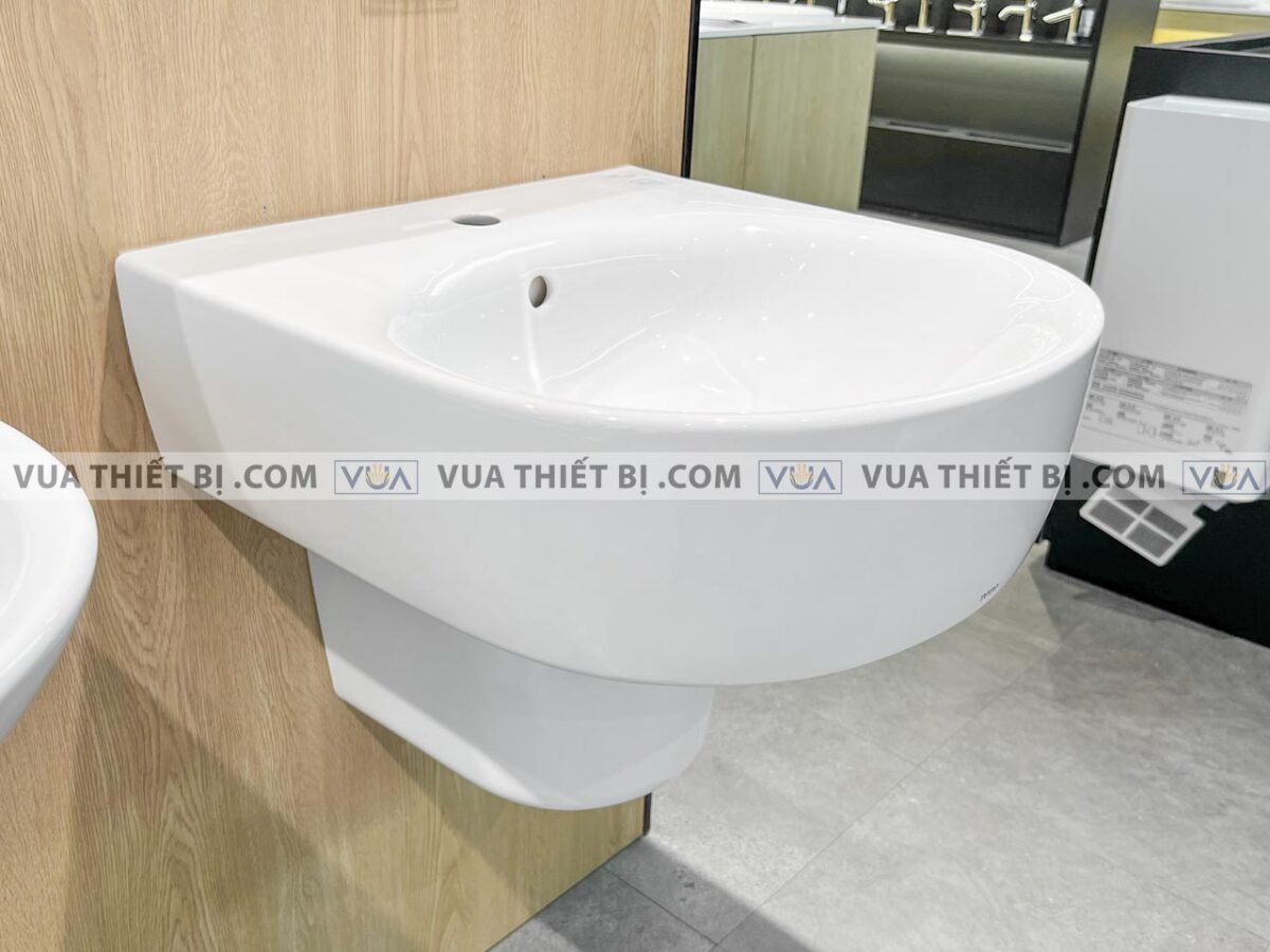 anh thuc te chau rua mat lavabo toto lht766crxw chan lung treo tuong 5