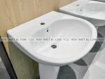 anh thuc te chau rua mat lavabo toto lpt236csw chan dai treo tuong 4