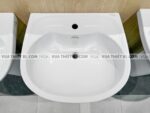 anh thuc te chau rua mat lavabo toto lpt239crw chan dai treo tuong 1