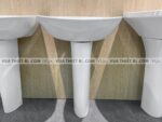 anh thuc te chau rua mat lavabo toto lpt239crw chan dai treo tuong 2