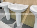 anh thuc te chau rua mat lavabo toto lpt239crw chan dai treo tuong 3