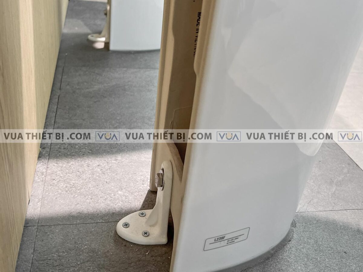 anh thuc te chau rua mat lavabo toto lpt239crw chan dai treo tuong 7