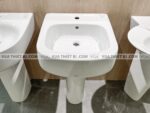 anh thuc te chau rua mat lavabo toto lpt767cxw chan dai treo tuong 4