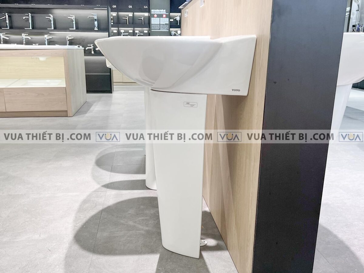 anh thuc te chau rua mat lavabo toto lpt908cxw chan dai treo tuong 3