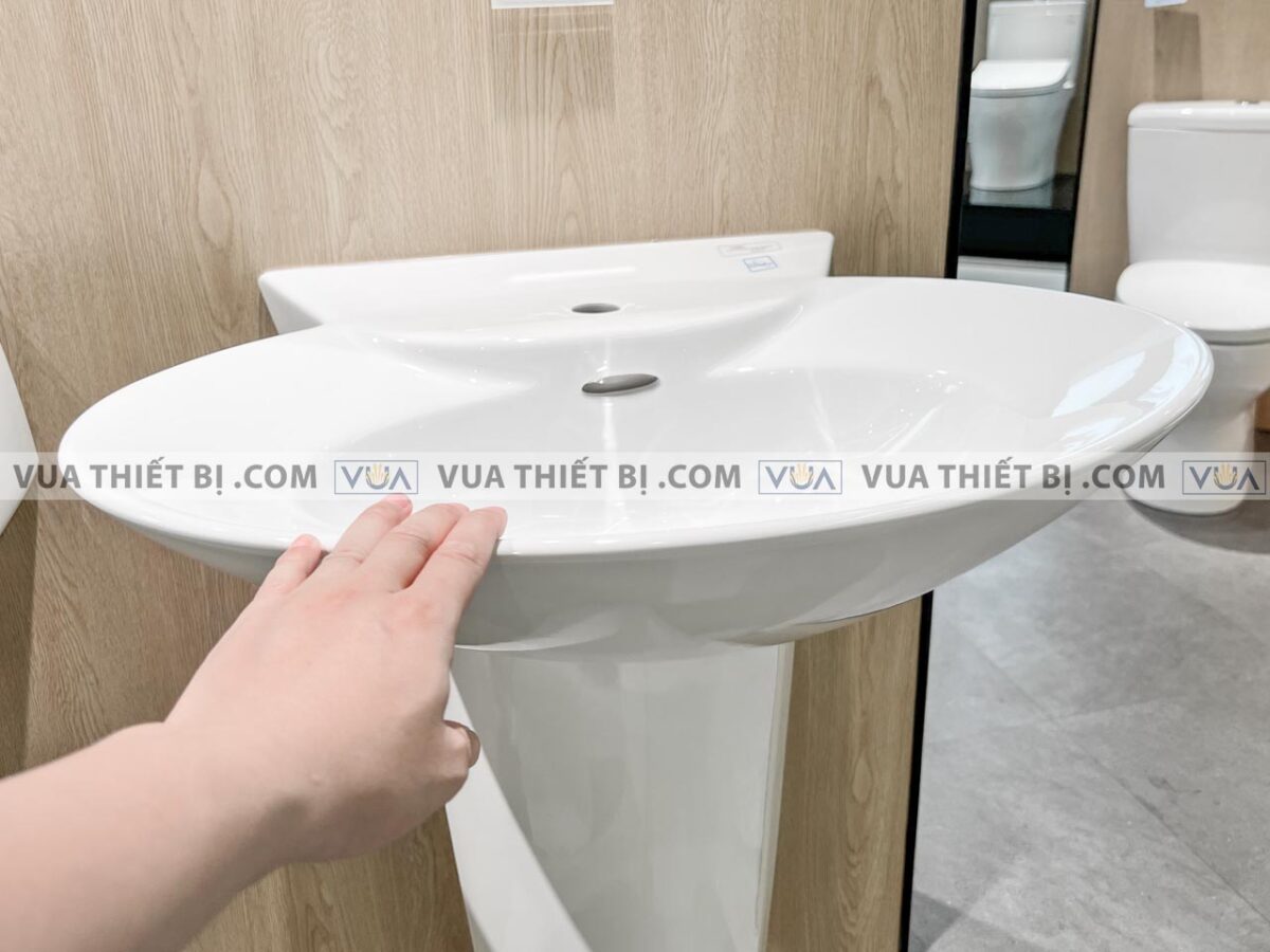 anh thuc te chau rua mat lavabo toto lpt908cxw chan dai treo tuong 6