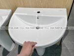 anh thuc te chau rua mat lavabo toto lpt947csw chan dai treo tuong 5