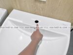 anh thuc te chau rua mat lavabo toto lpt947csw chan dai treo tuong 6