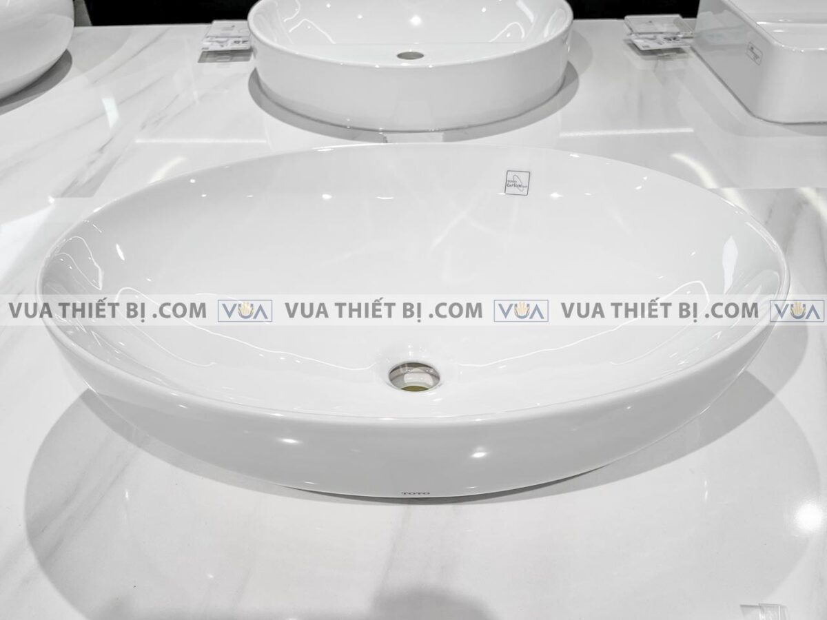 anh thuc te chau rua mat lavabo toto lt1705xw dat ban 6