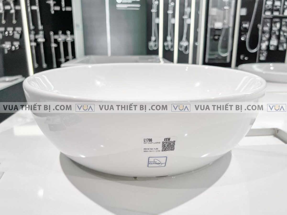 anh thuc te chau rua mat lavabo toto lt1706 dat ban 3