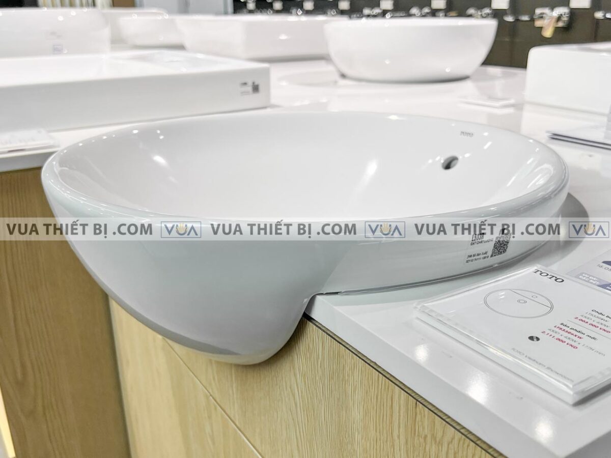 anh thuc te chau rua mat lavabo toto lt533r ban am 2
