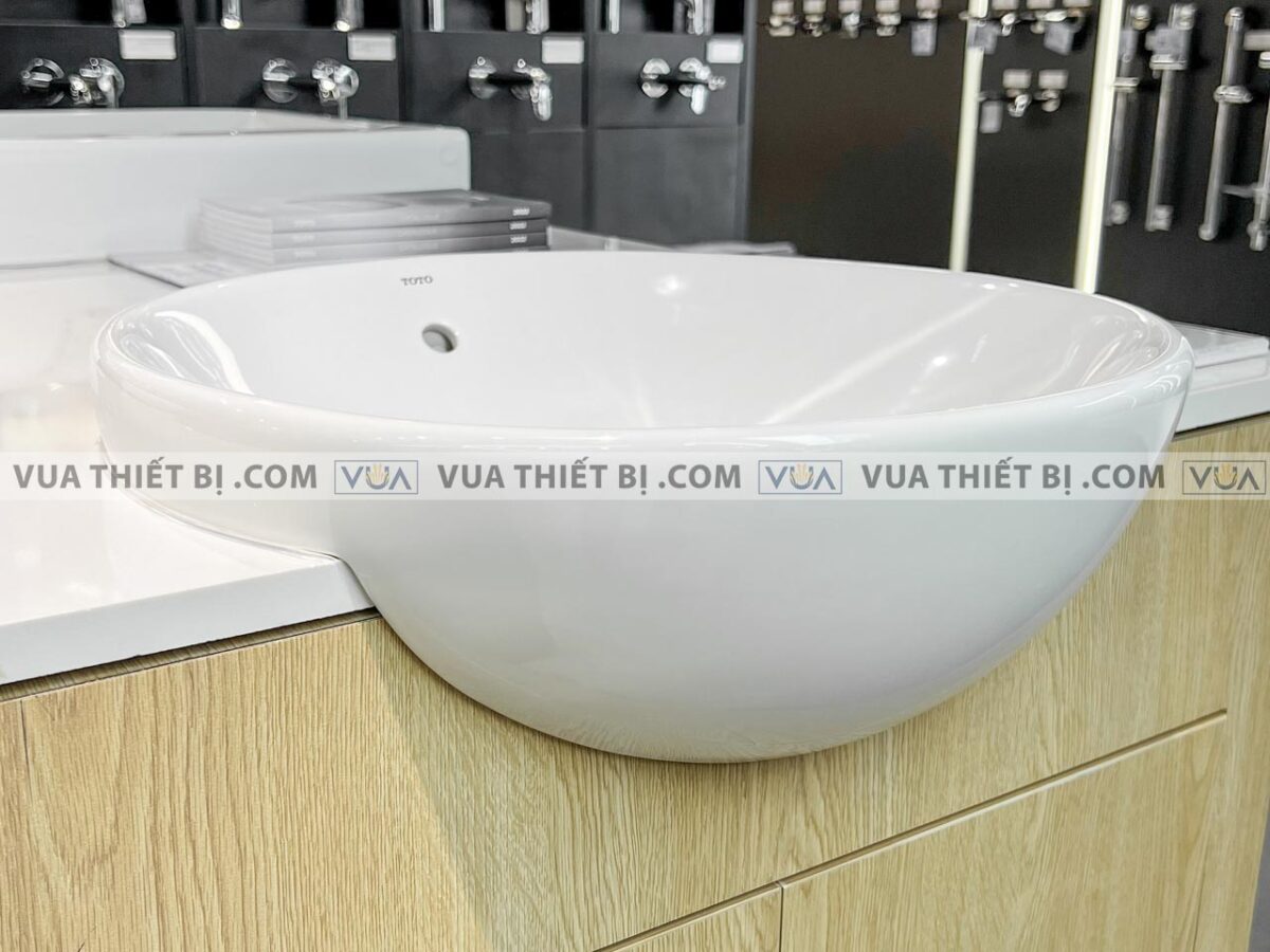 anh thuc te chau rua mat lavabo toto lt533r ban am 5