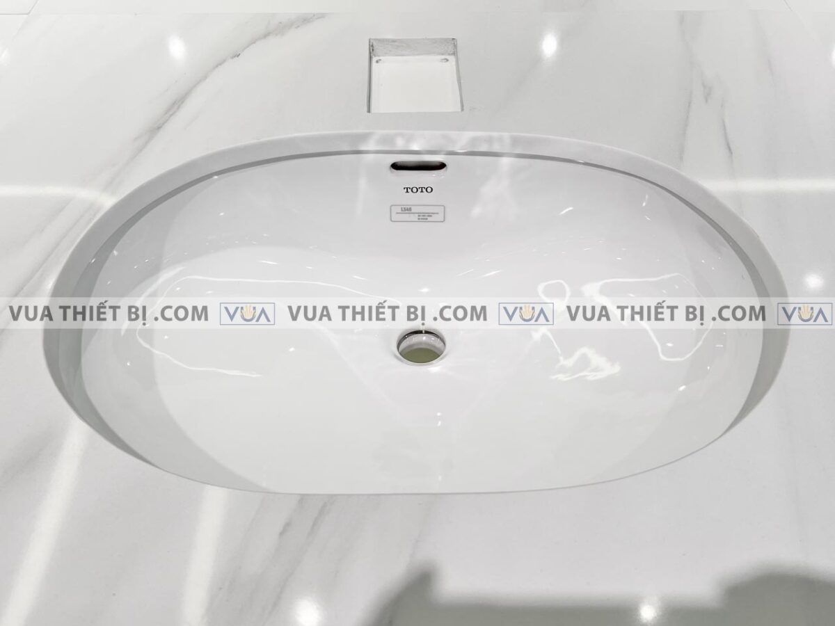 anh thuc te chau rua mat lavabo toto lt546 am ban 2