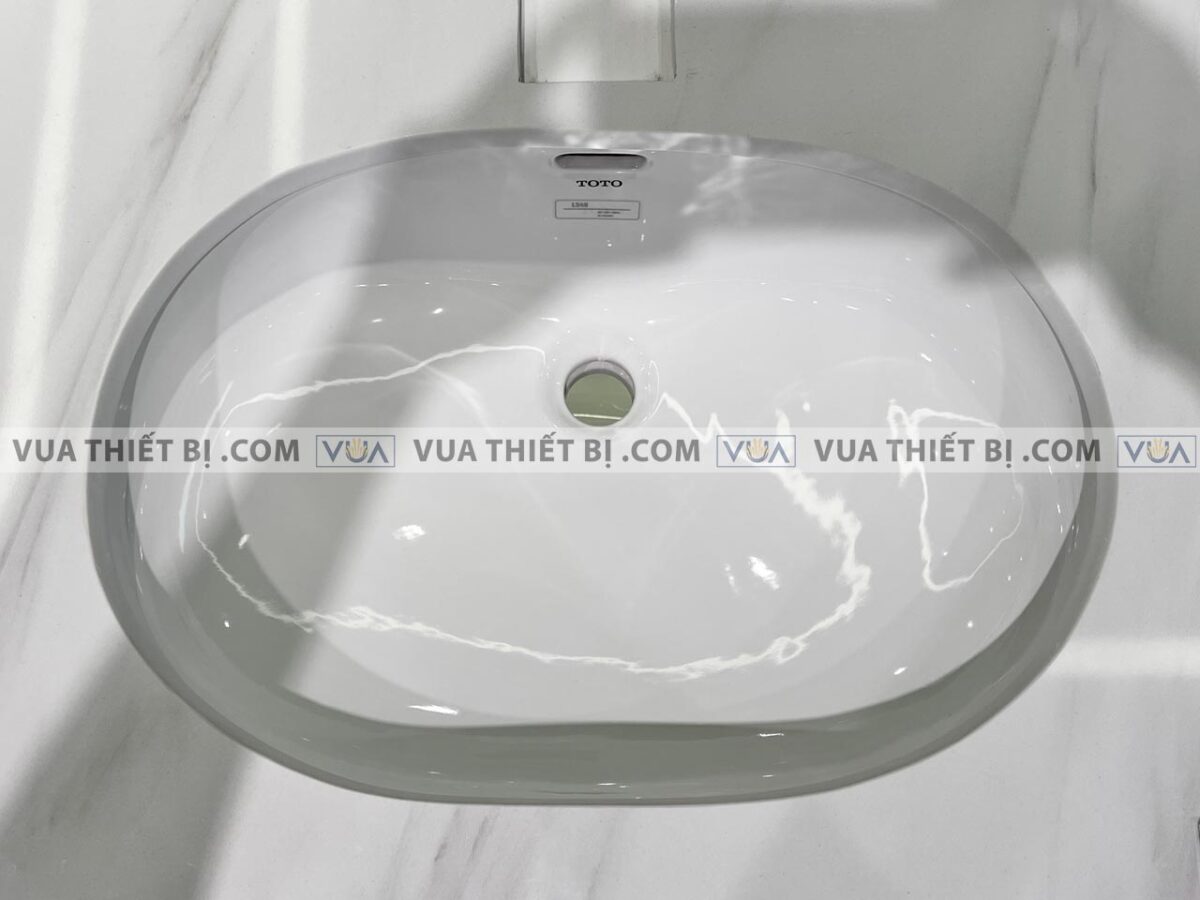 anh thuc te chau rua mat lavabo toto lt546 am ban 3