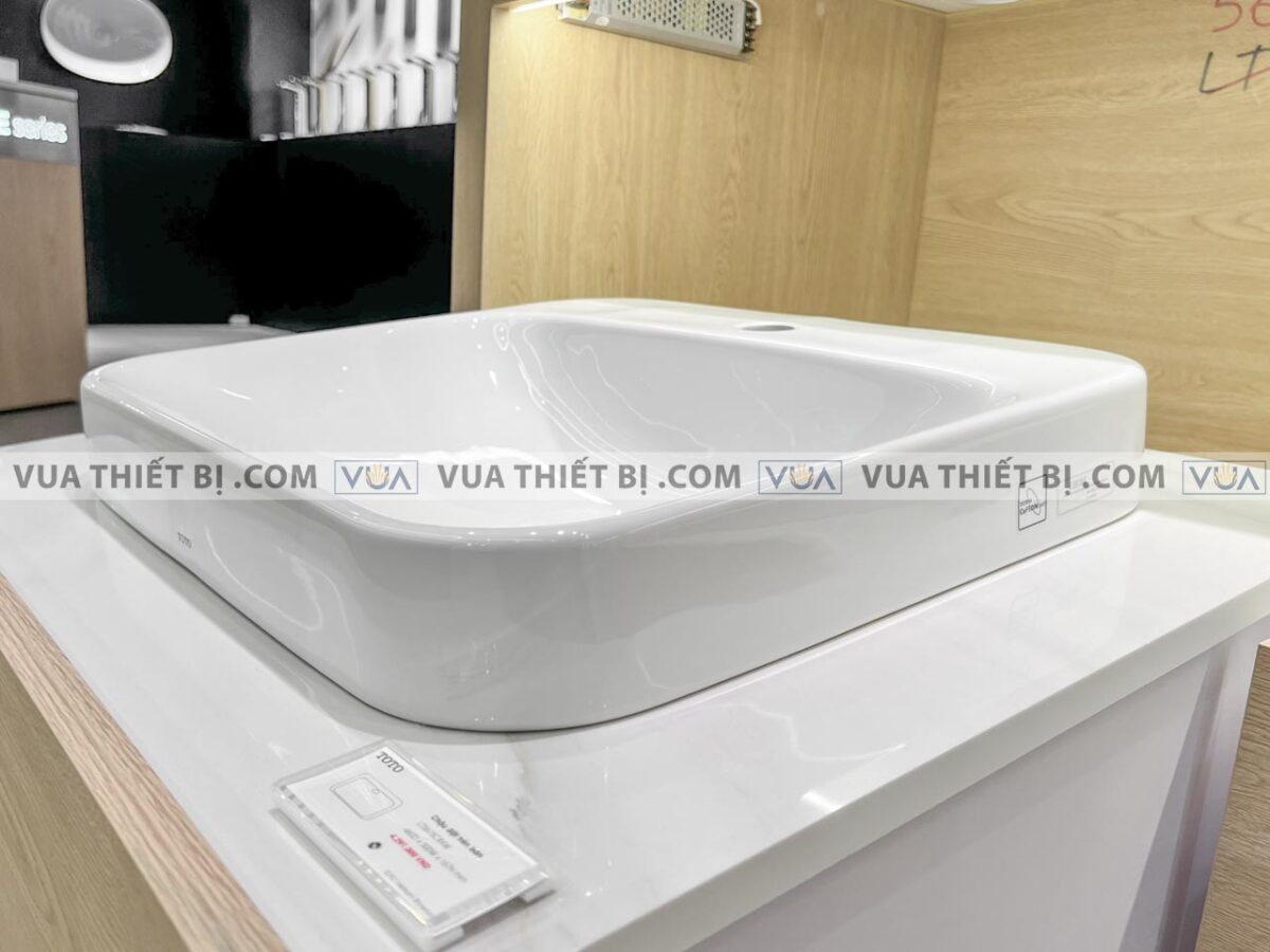 anh thuc te chau rua mat lavabo toto lt5615 lt5615c dat ban 2