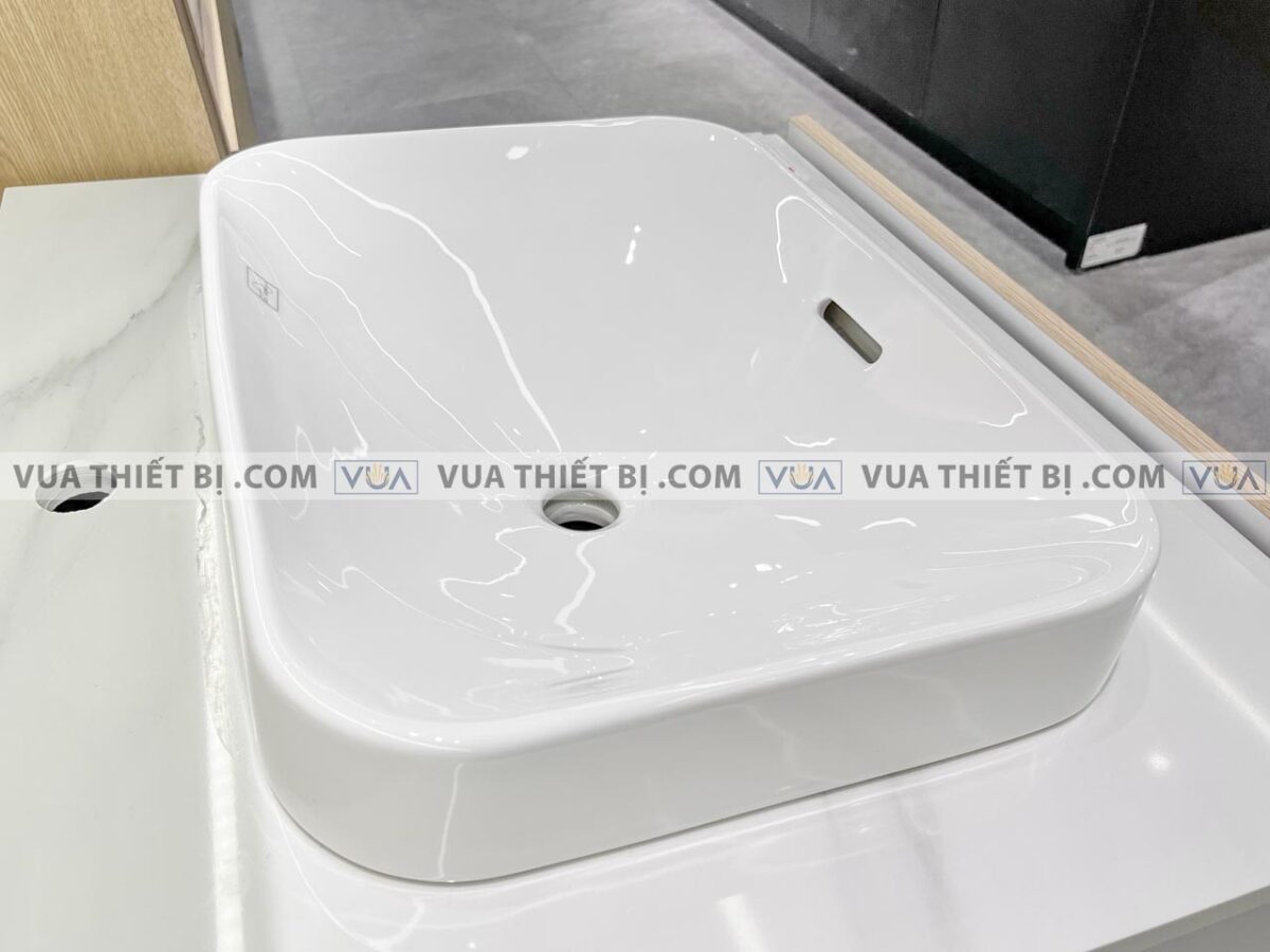 anh thuc te chau rua mat lavabo toto lt5715xw dat ban 4