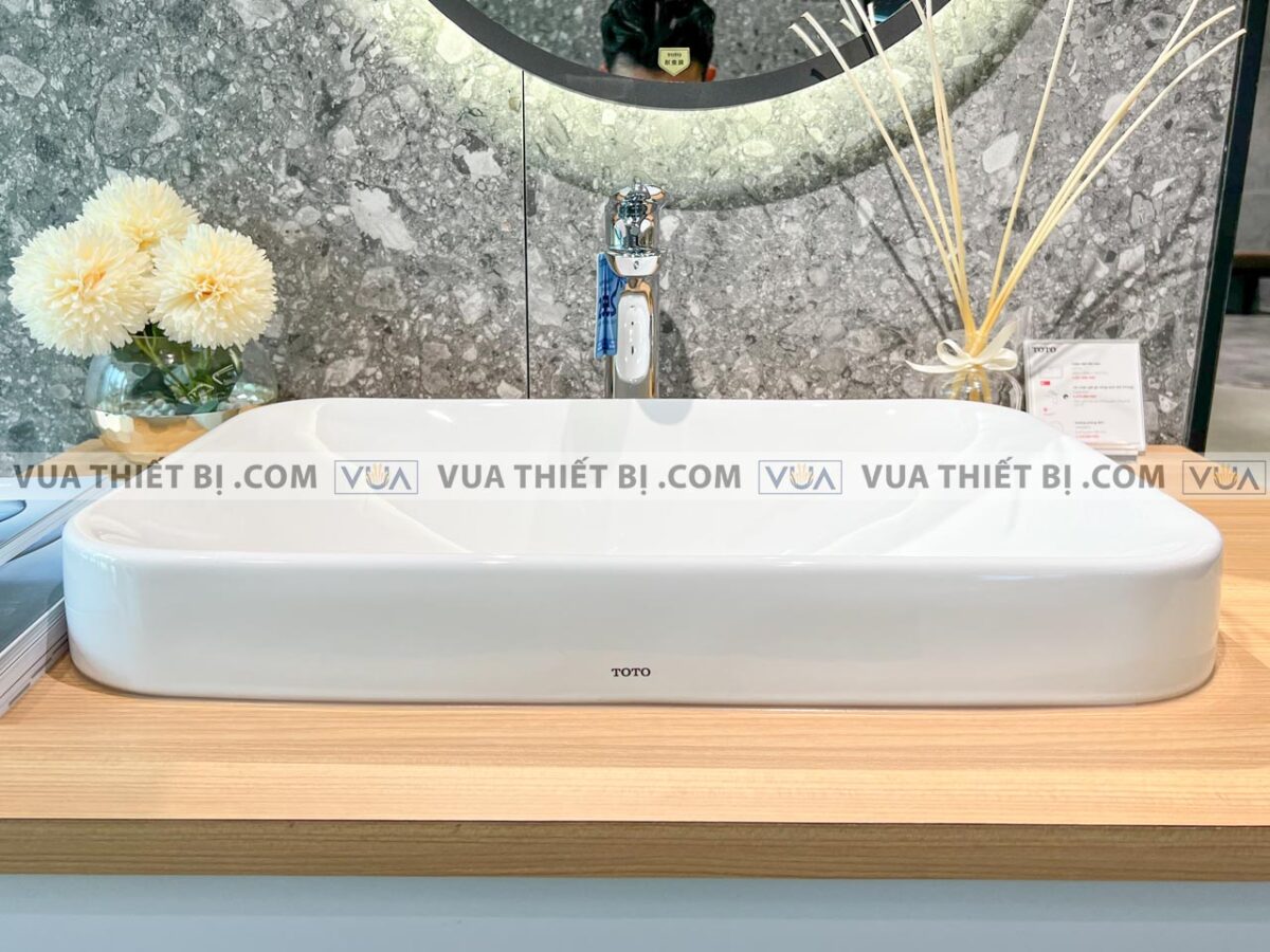 anh thuc te chau rua mat lavabo toto lt5716 dat ban voi tlg01304v 4