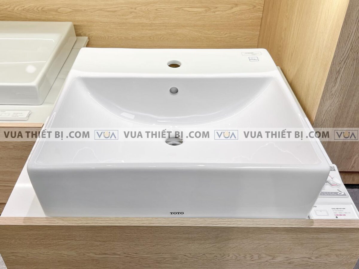anh thuc te chau rua mat lavabo toto lt710ctrm dat ban 3