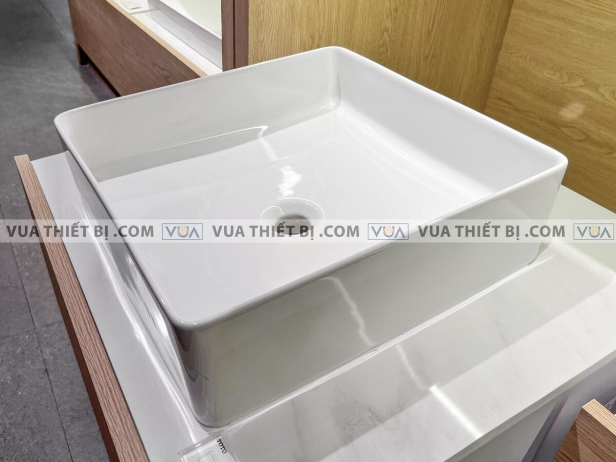 anh thuc te chau rua mat lavabo toto lw574jwf dat ban 1