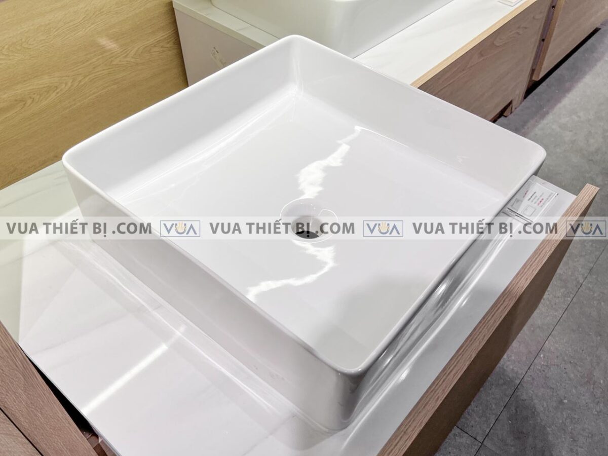 anh thuc te chau rua mat lavabo toto lw574jwf dat ban 5