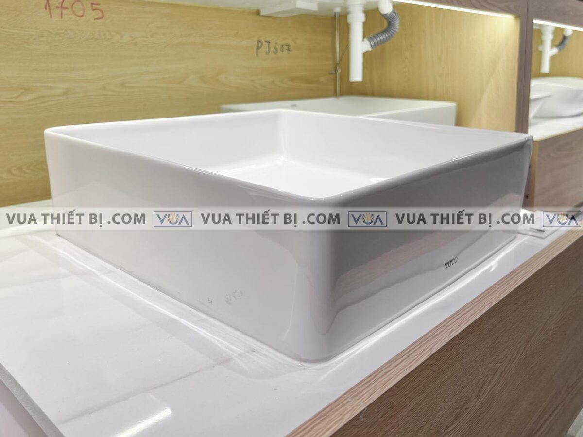 anh thuc te chau rua mat lavabo toto lw574jwf dat ban 6