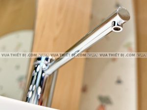 anh thuc te hop dung xa phong toto tx728aev1z 4