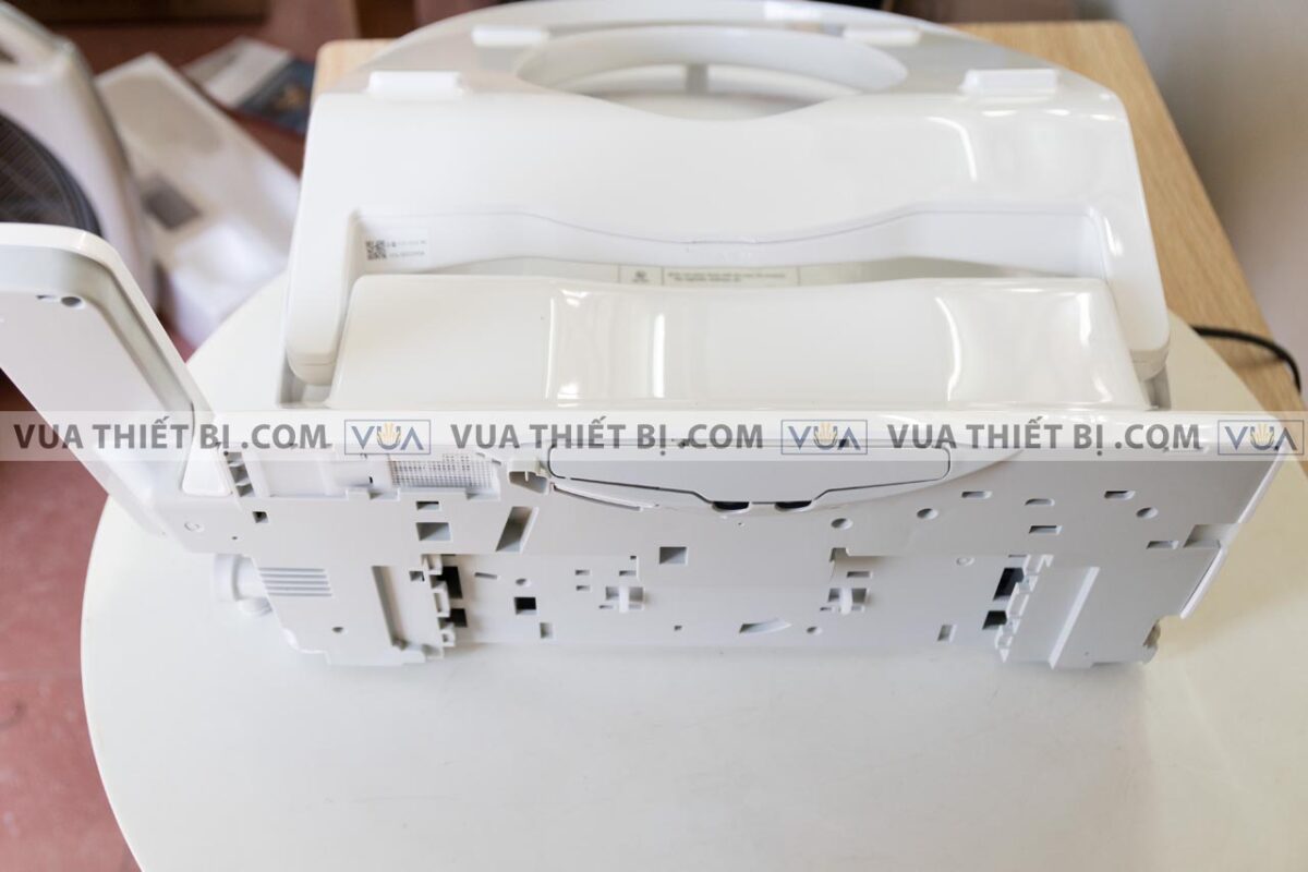 anh thuc te nap bon cau inax cw h18vn rua dien tu 1