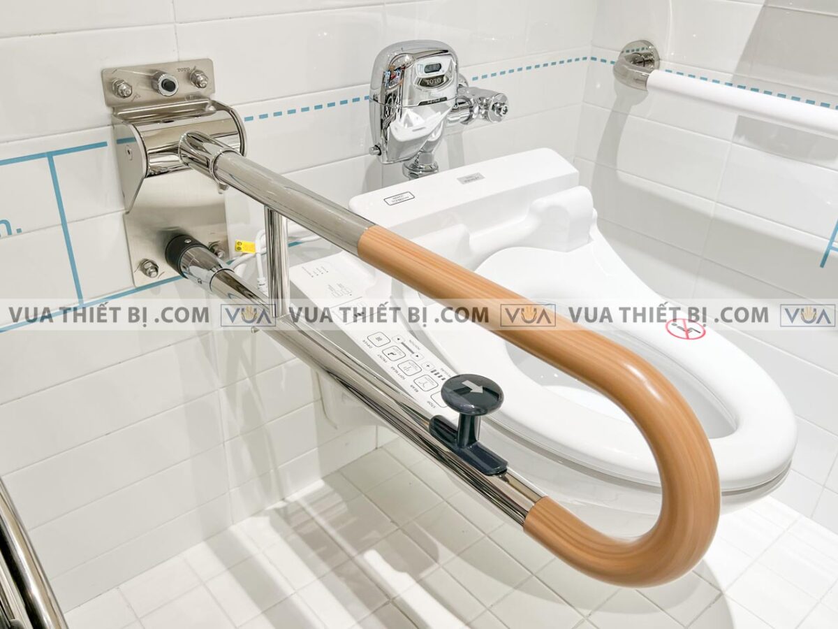 anh thuc te thanh vin toto t114hk7rmla t110d17s gan tuong 1