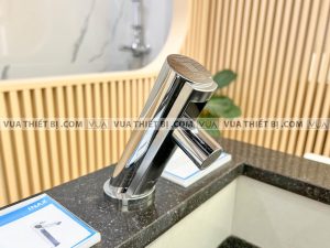 anh thuc te voi chau lavabo inax amv 90k cam ung dung pin nong lanh 1