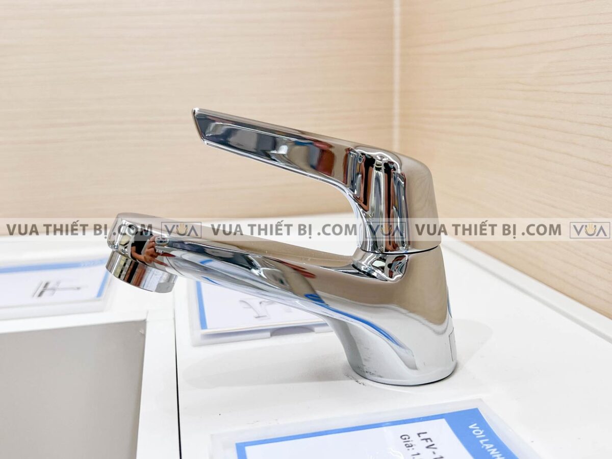 anh thuc te voi chau lavabo inax lfv 17 chi lanh 2