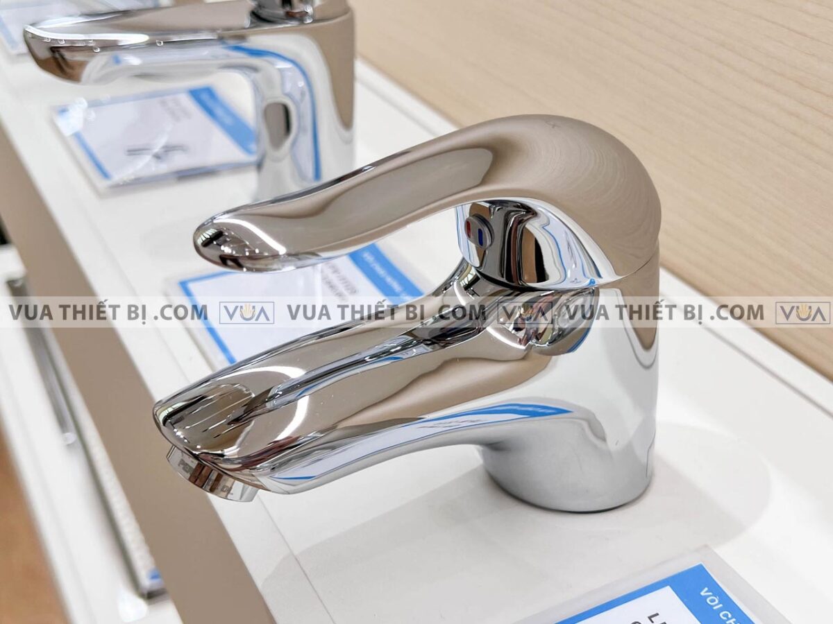 anh thuc te voi chau lavabo inax lfv 222s nong lanh 2