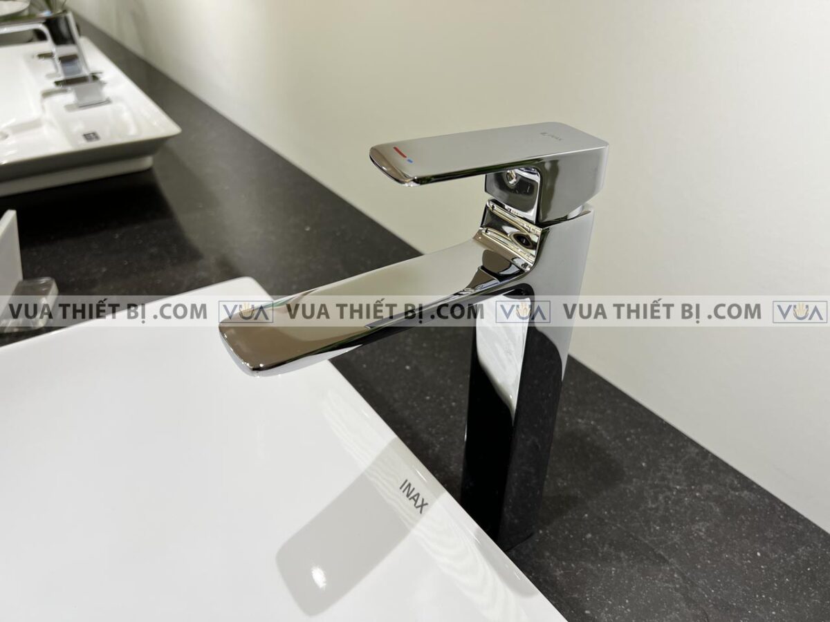 anh thuc te voi chau lavabo inax lfv 5012sh co cao nong lanh 1