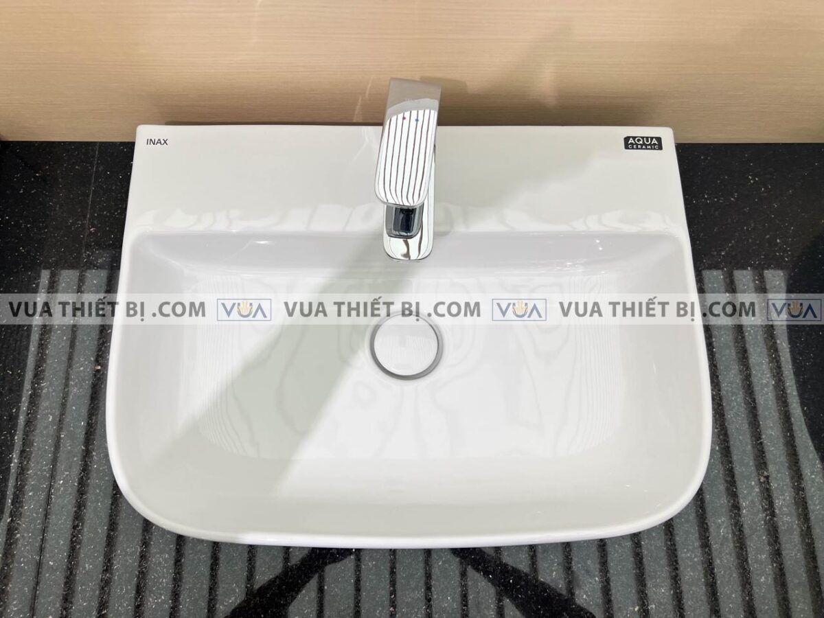 anh thuc te voi chau lavabo inax lfv 632s nong lanh 3